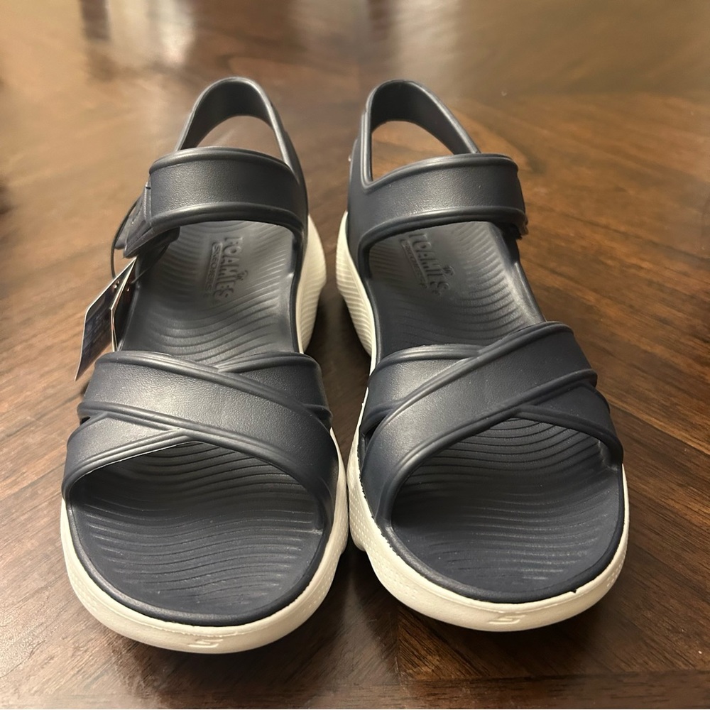 New Skechers Women's Foamies Massage Fit-Heartfelt Water Shoe, Navy/White, 6